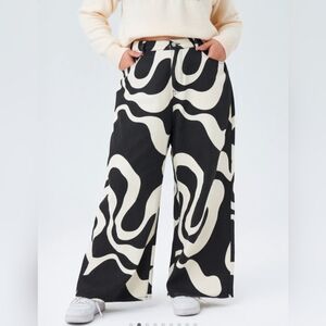 Cider Curve Abstract Wide Leg Jeans
